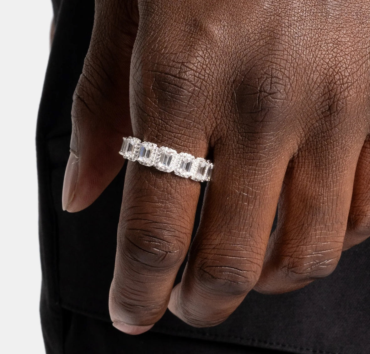 Bague en Or Blanc avec Émeraude